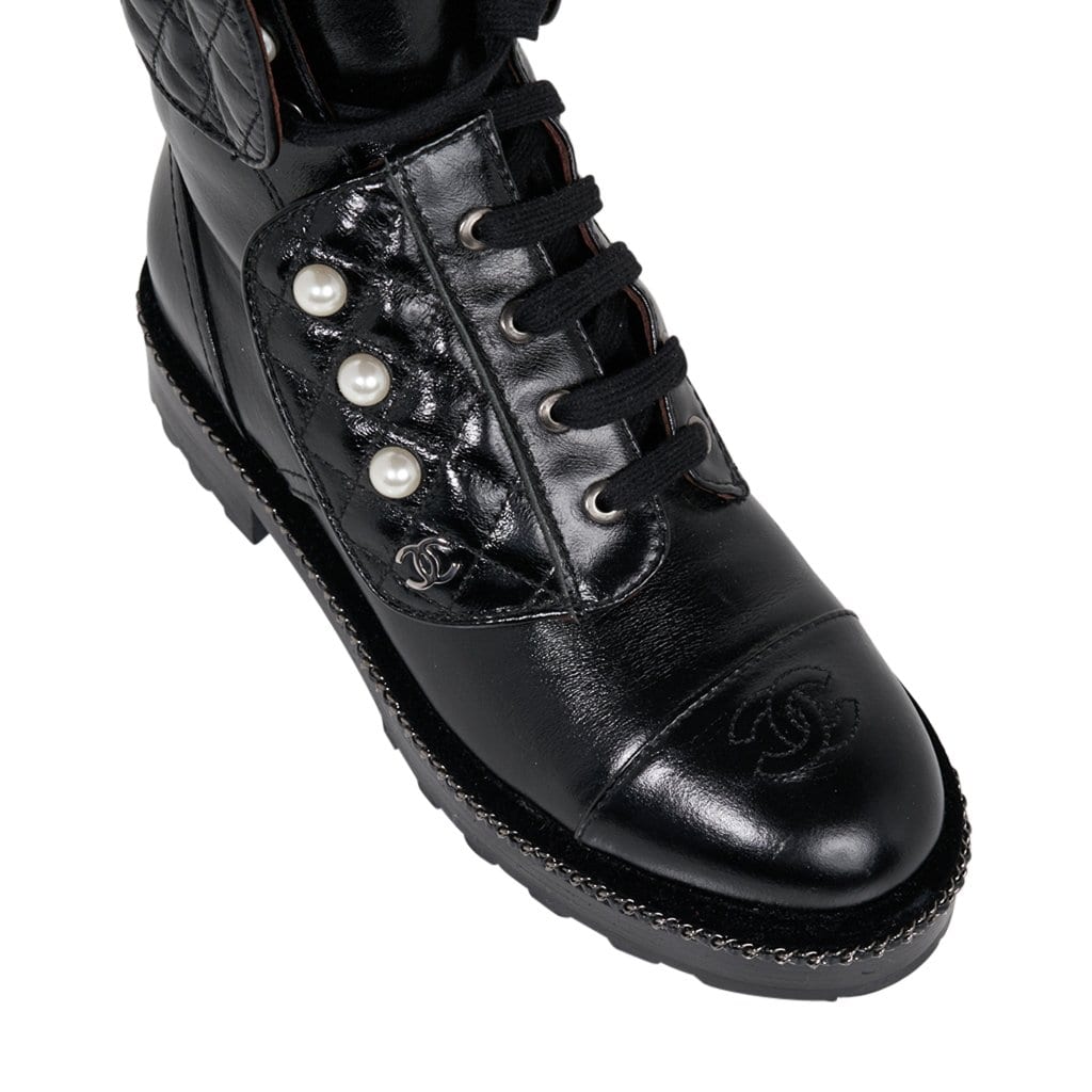 Chanel Combat Boot Tall / Pearls / Chain 39 /9 Box – Mightychic