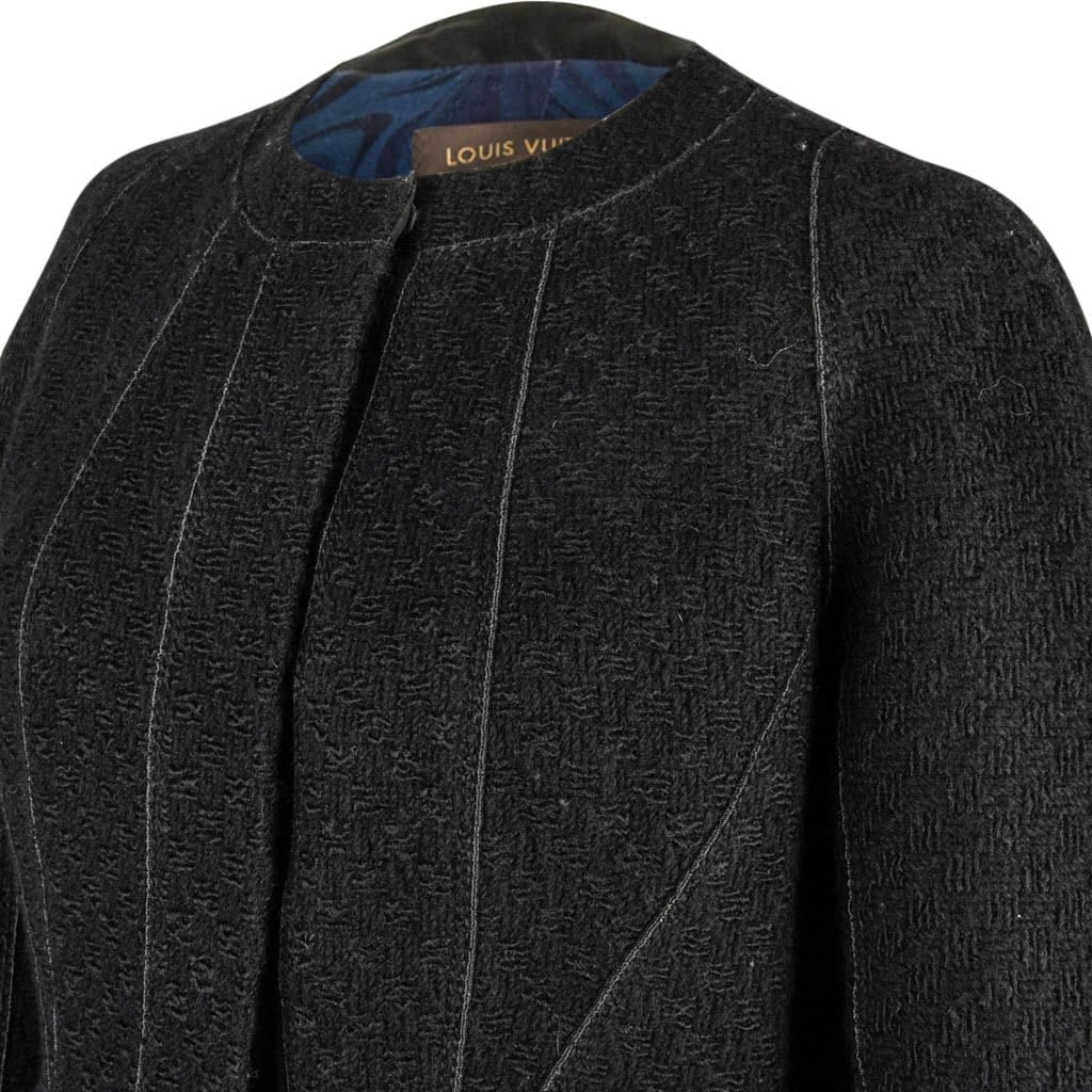 Louis Vuitton tuxedo jacket in black wool with satin trim ref.409274 - Joli  Closet