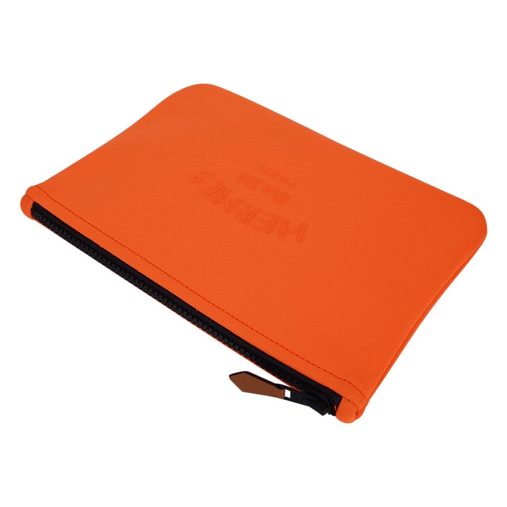 Preloved Hermes Neon Orange Pouch X6QC7X3 040323 – KimmieBBags LLC