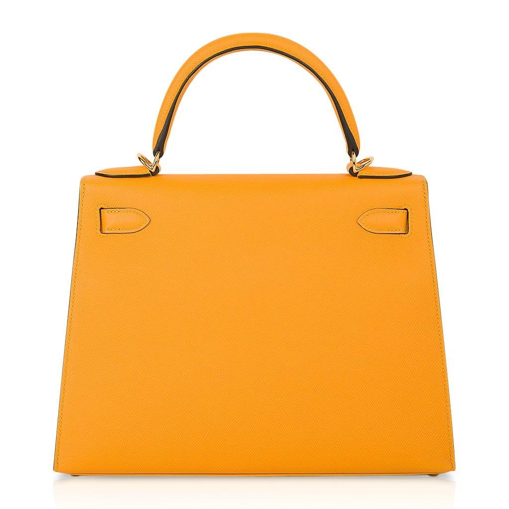 Kelly 28 leather handbag Hermès Yellow in Leather - 34191674
