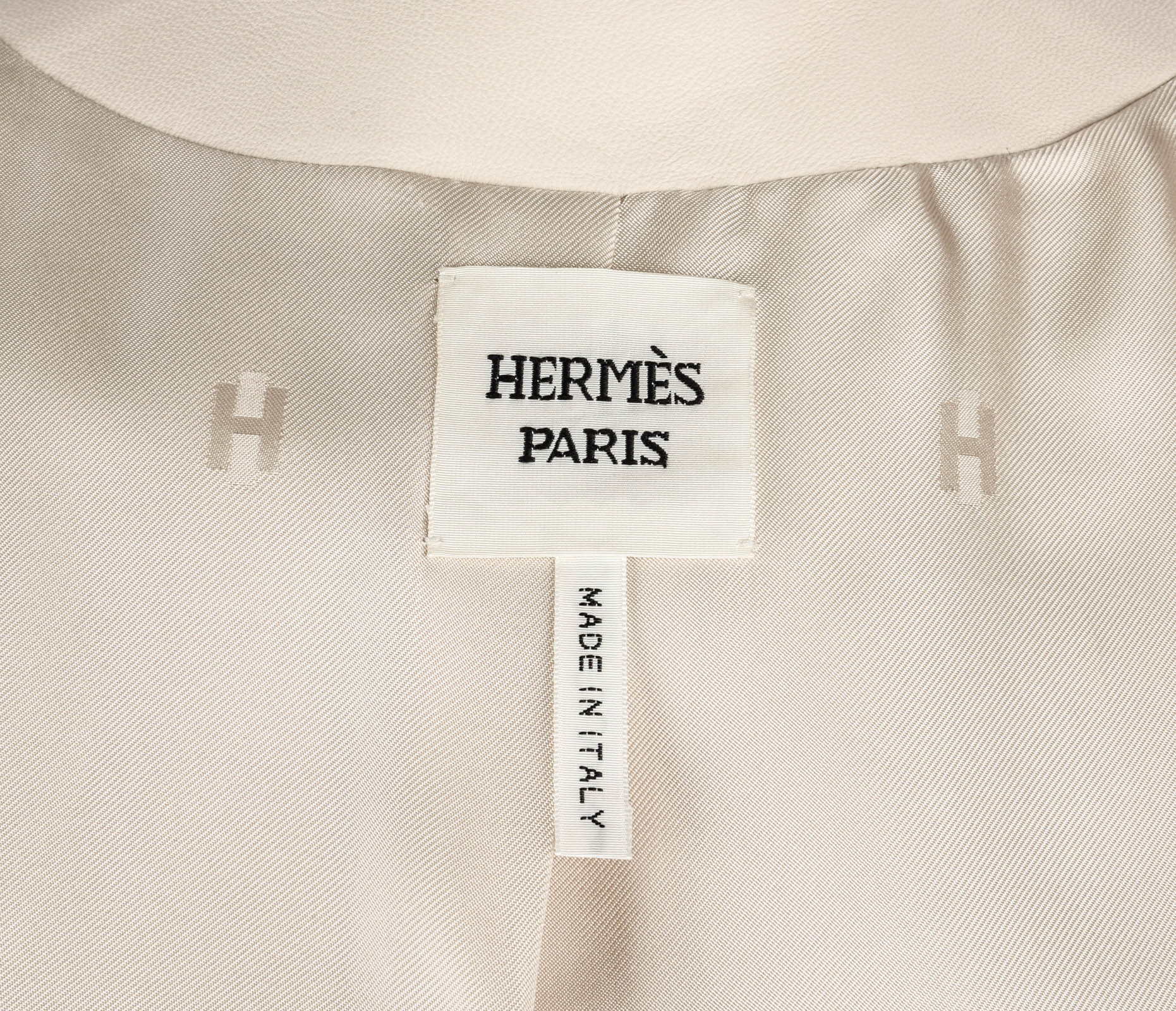 Hermes Jacket Cream Lambskin Leather Black Piping 36 / 4 - mightychic