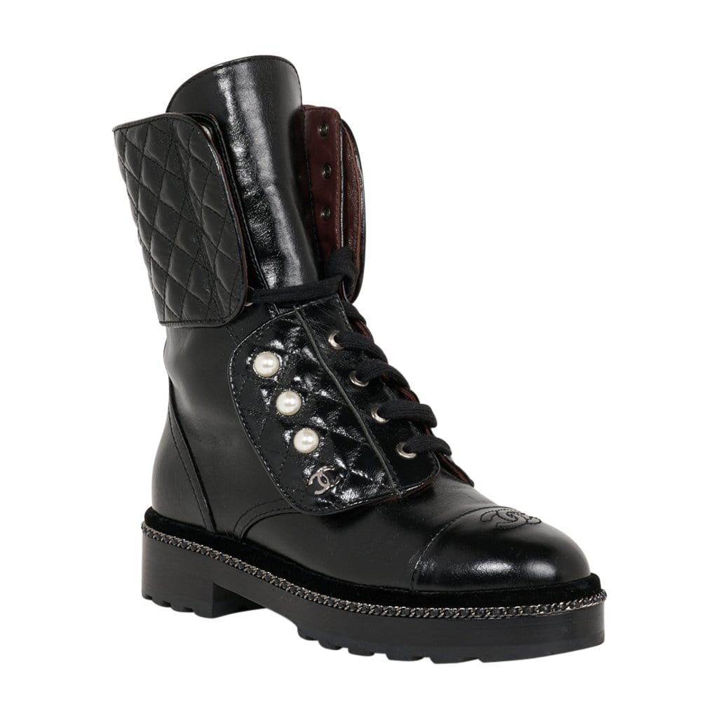 Chanel Combat Boot Tall / Pearls / Chain 39 /9 Box – Mightychic