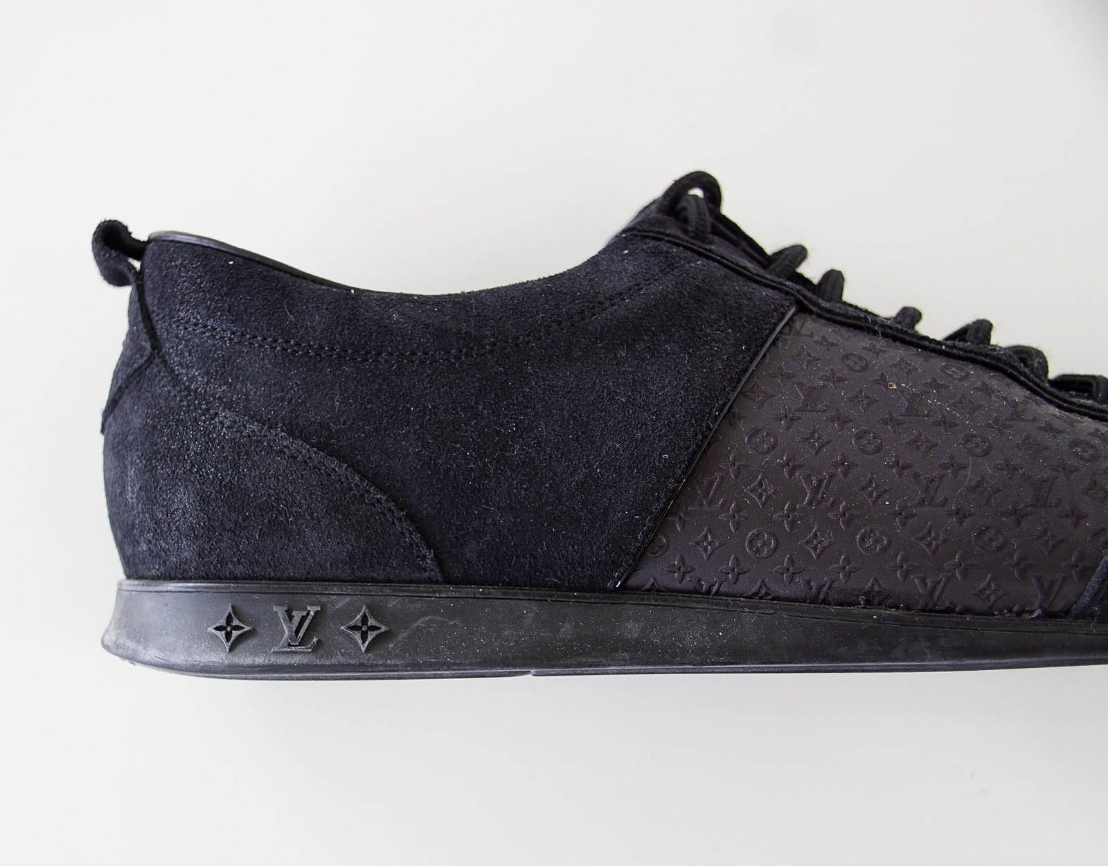 Louis Vuitton Sneaker Monogram Leather Black Suede 39 / 9 - mightychic