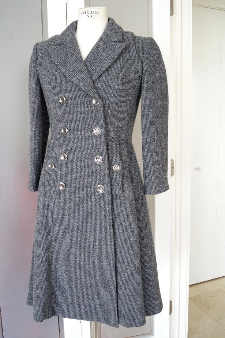 Chanel 06A Coat / Dress Gray Tweed 3/4 Sleeve Striking Rear Detail nwt –  Mightychic