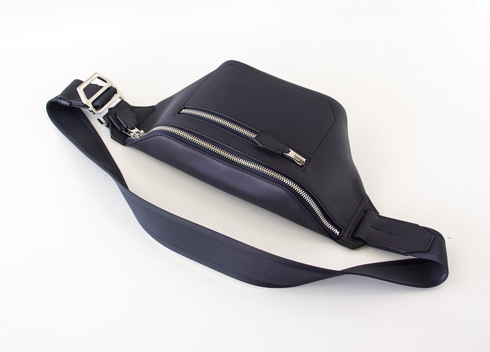 HERMES Cite Slide MM Shoulder Bag Leather Navy/SilverHardware