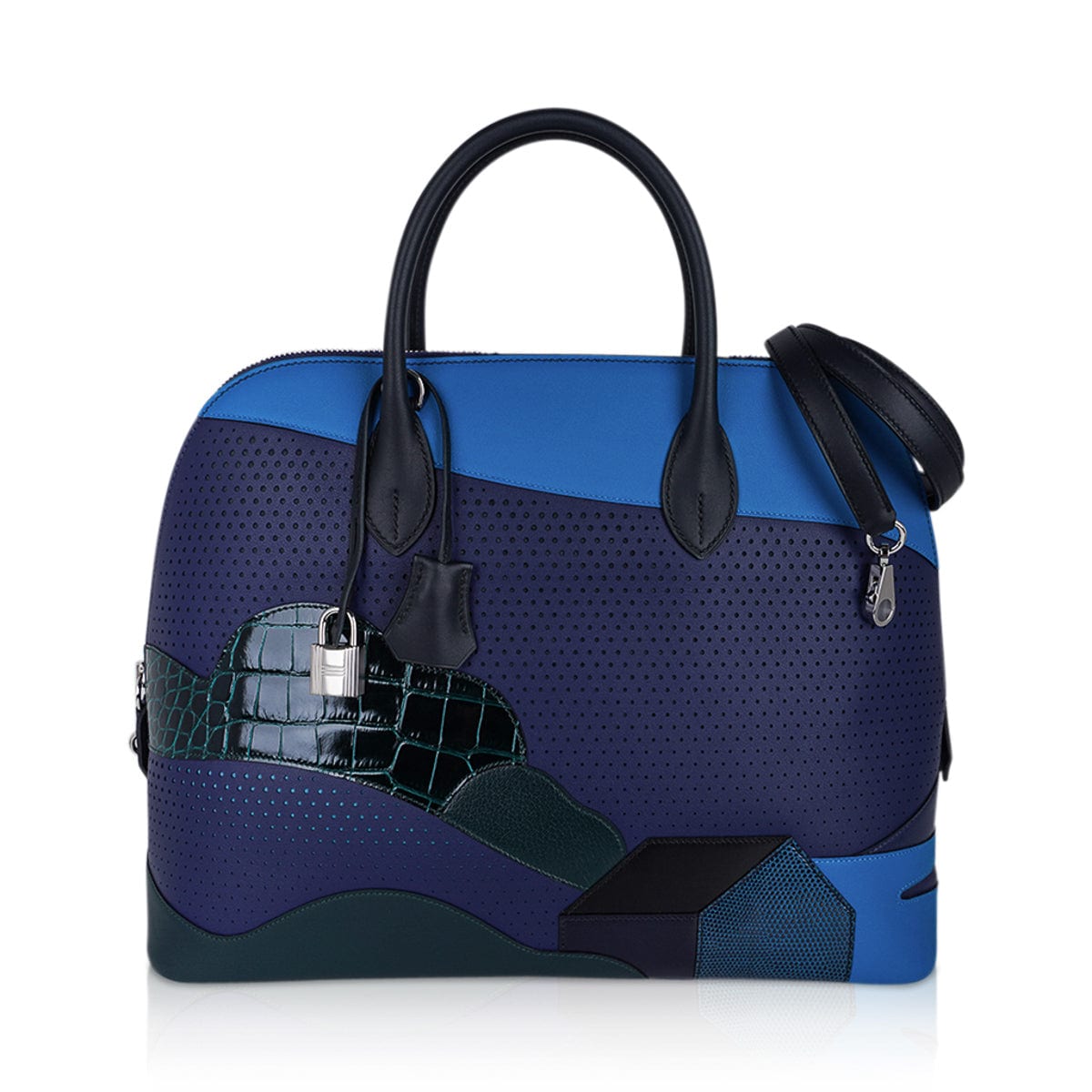 Hermes Bolide 1923 30 Bleu Indigo - Limited Production, Women's Fashion,  Bags & Wallets, Tote Bags on Carousell