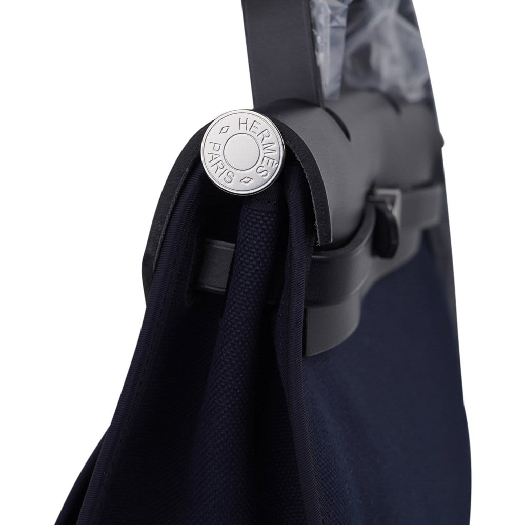 Hermès Herbag 31 Zip Bag ¥343,200 Vert De Gris/Noir Military/Hunter Japan  H078971CKBJ #hermes #hermesnew #hermesnewin #newhermes…