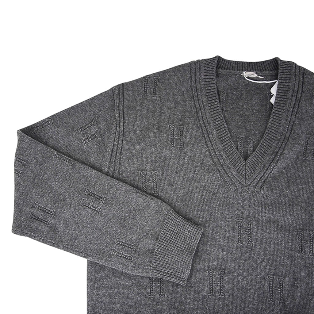Hermes Sweater Voyage Wide V-Neck Gris Anthracite 40 / 6 New w/Pouch