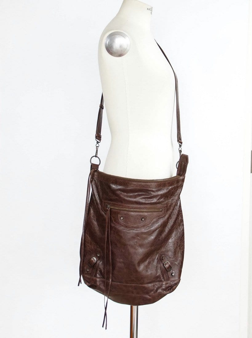 Balenciaga Bag Iconic Flat Messenger / Cross Body Arena Leather - mightychic