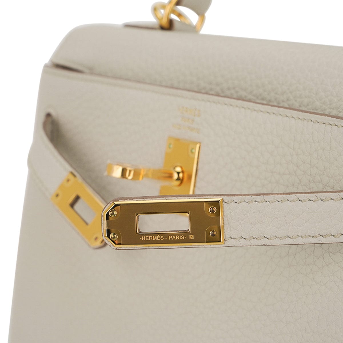 Hermes Kelly 25 Retourne Bag Beton Togo Leather with Gold Hardware –  Mightychic