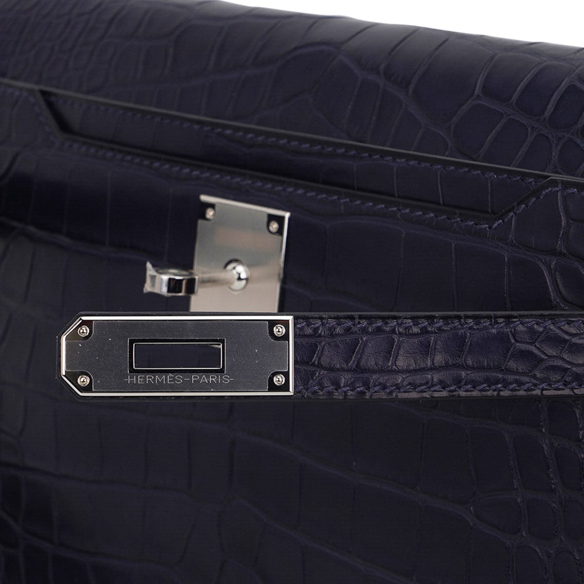 Hermès Matte Alligator Kelly Depeches 25 Pouch - Brown Clutches