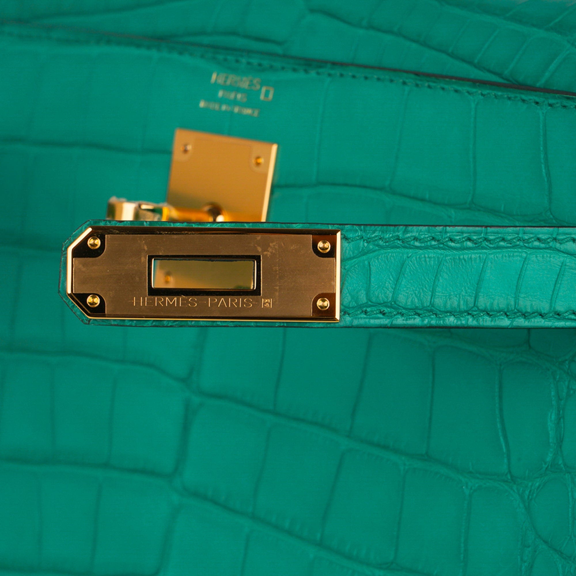 Hermes Kelly 28 Sellier Verso Vert Cypress / Vert Jade Bag Alligator P –  Mightychic