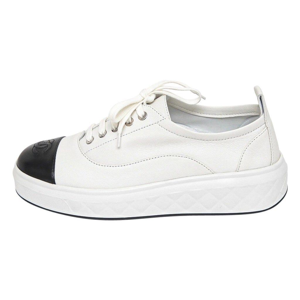 Leather trainers Chanel White size 38.5 EU in Leather - 34308697