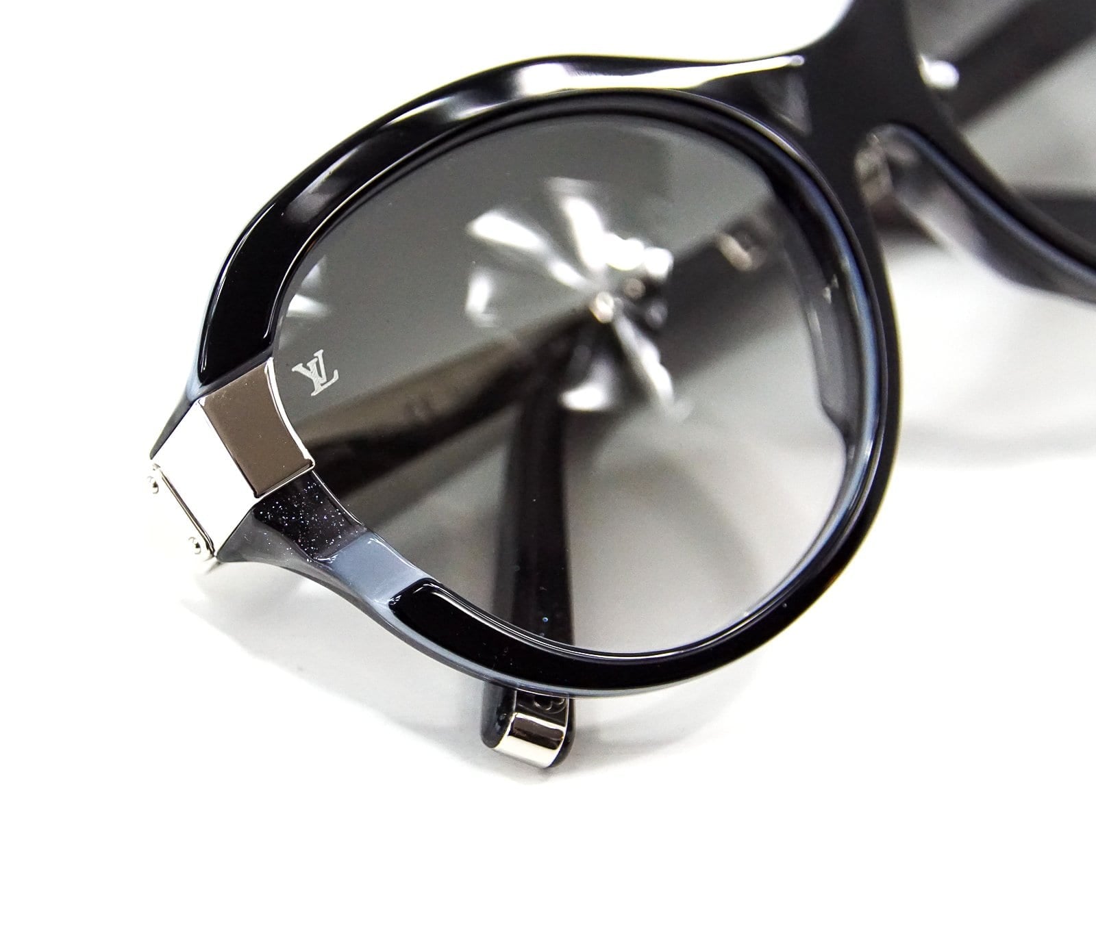 Louis Vuitton Sunglasses Black Petit Soupcon Cat Eye - mightychic