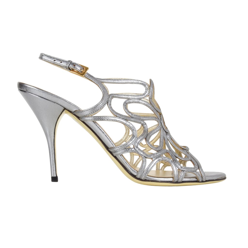 Pin on Will Work For Shoes | Designer heels, Valentino rockstud shoes, Rockstud  heels