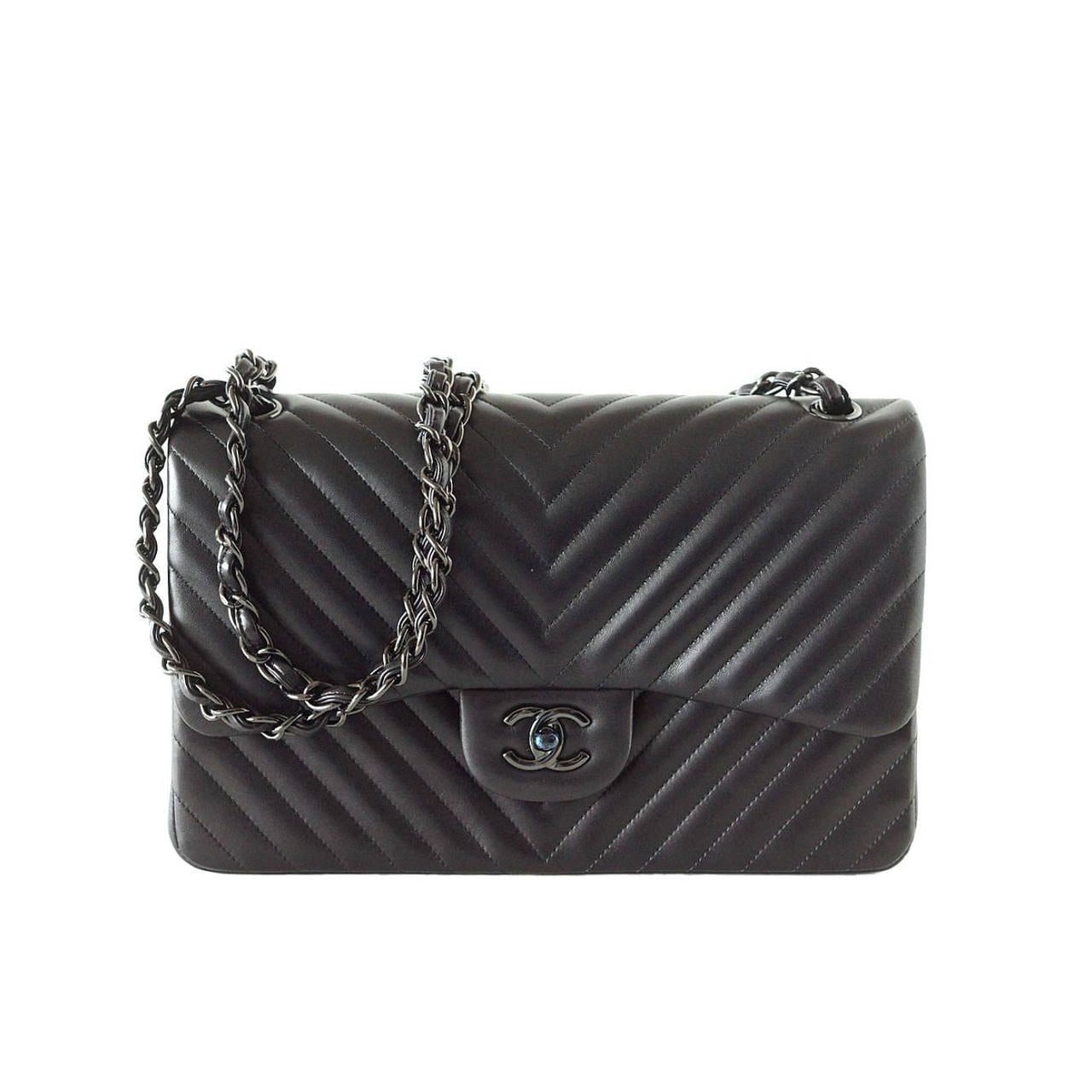 Chanel so black chevron clearance jumbo double flap bag